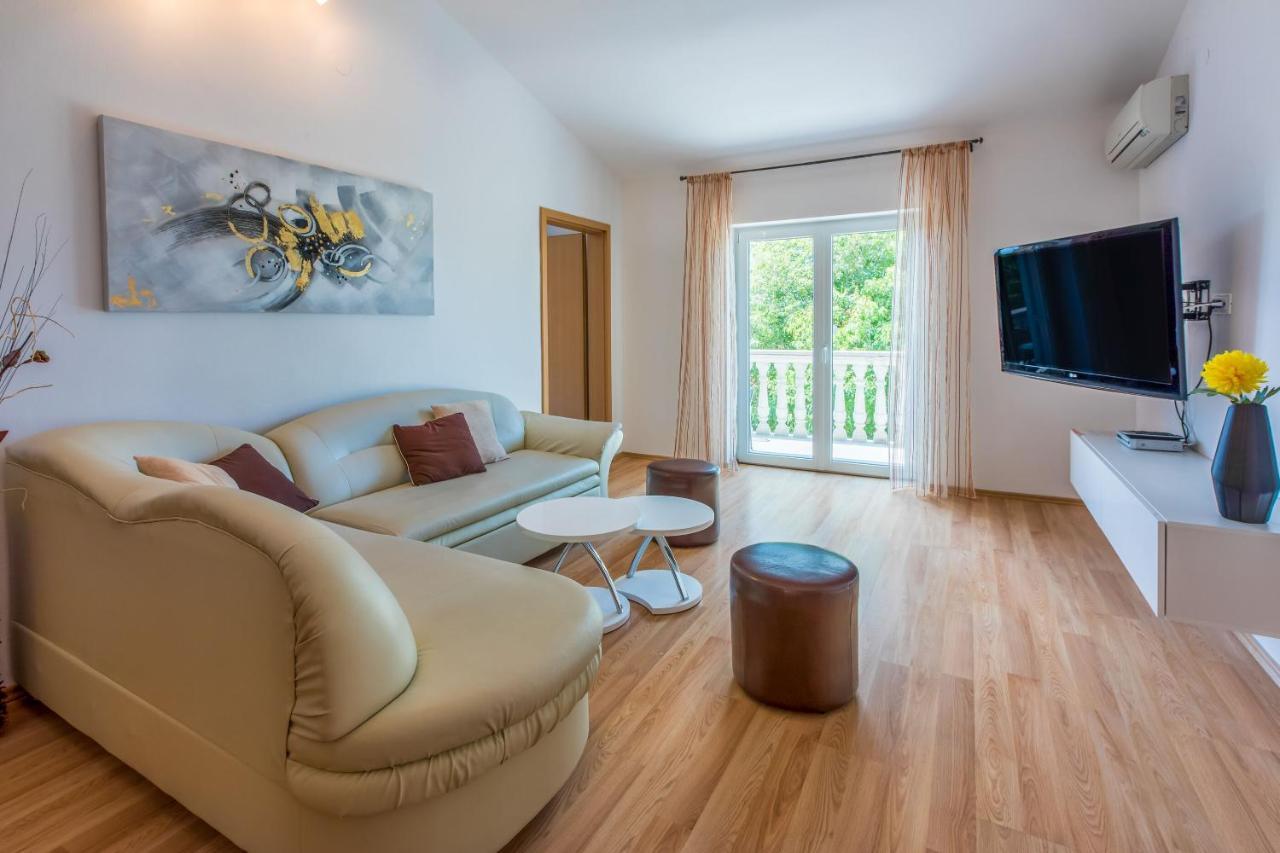 Apartments Barbara 2 ยาดราโนโว ภายนอก รูปภาพ